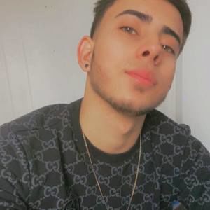 Meet your Posher, Brandon